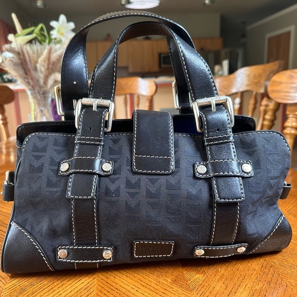 MICHAEL KORS BLACK PEBBLED
LEATHER SATCHEL - MEDIUM
BELTED TOTE HANDBAG - Picture 7 of 11